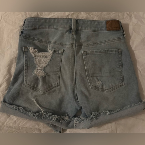 American Eagle The Dream Short MIDI Distressed Light Wash Shorts - Picture 6 of 13